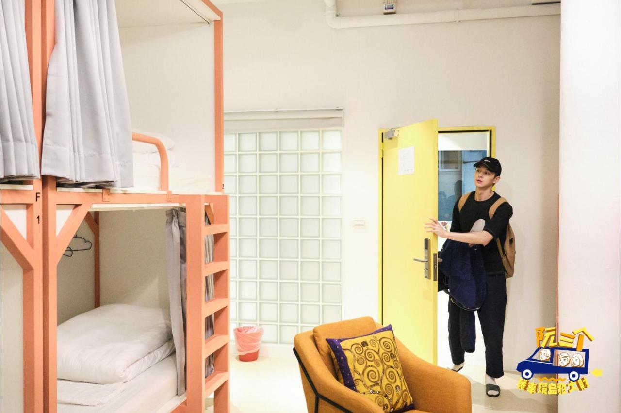 Tg Hostel - Stay Together Đài Trung Ngoại thất bức ảnh